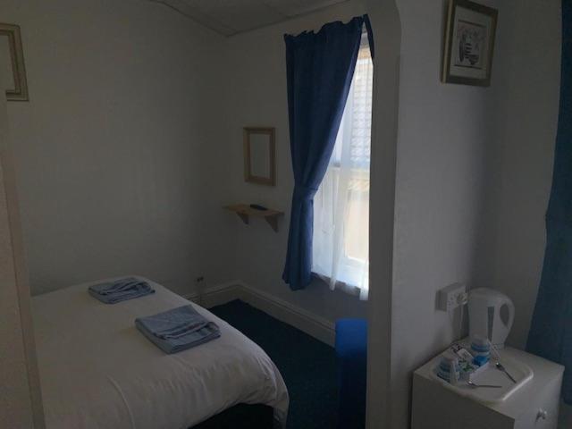 The Mornington Hotel room 2