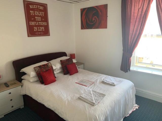 The Mornington Hotel room 3