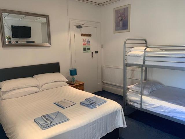 The Mornington Hotel room 5
